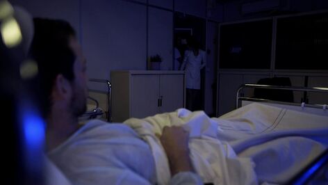 Krankenschwester Taetowierte Sexmaschine Doppelter